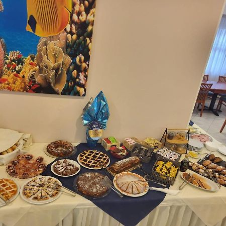 Hotel Savana Rimini Extérieur photo