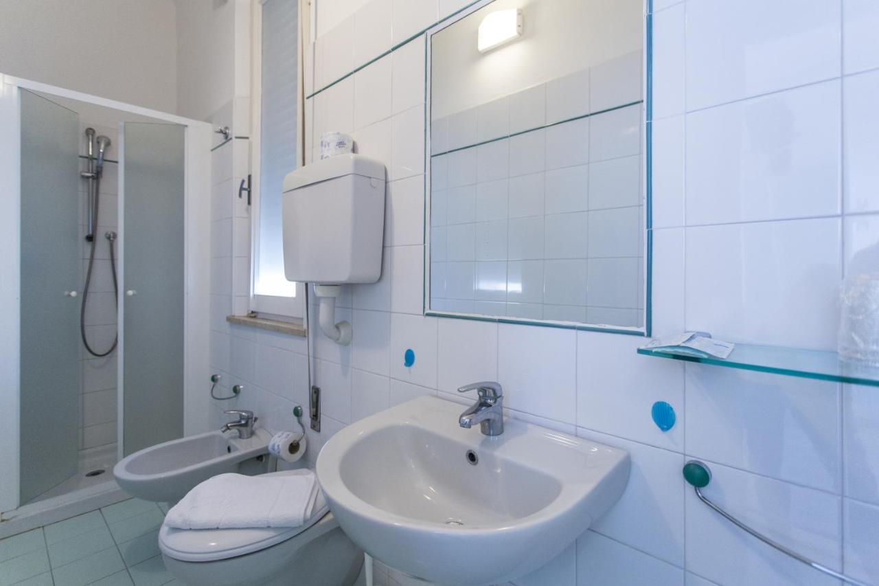 Hotel Savana Rimini Extérieur photo